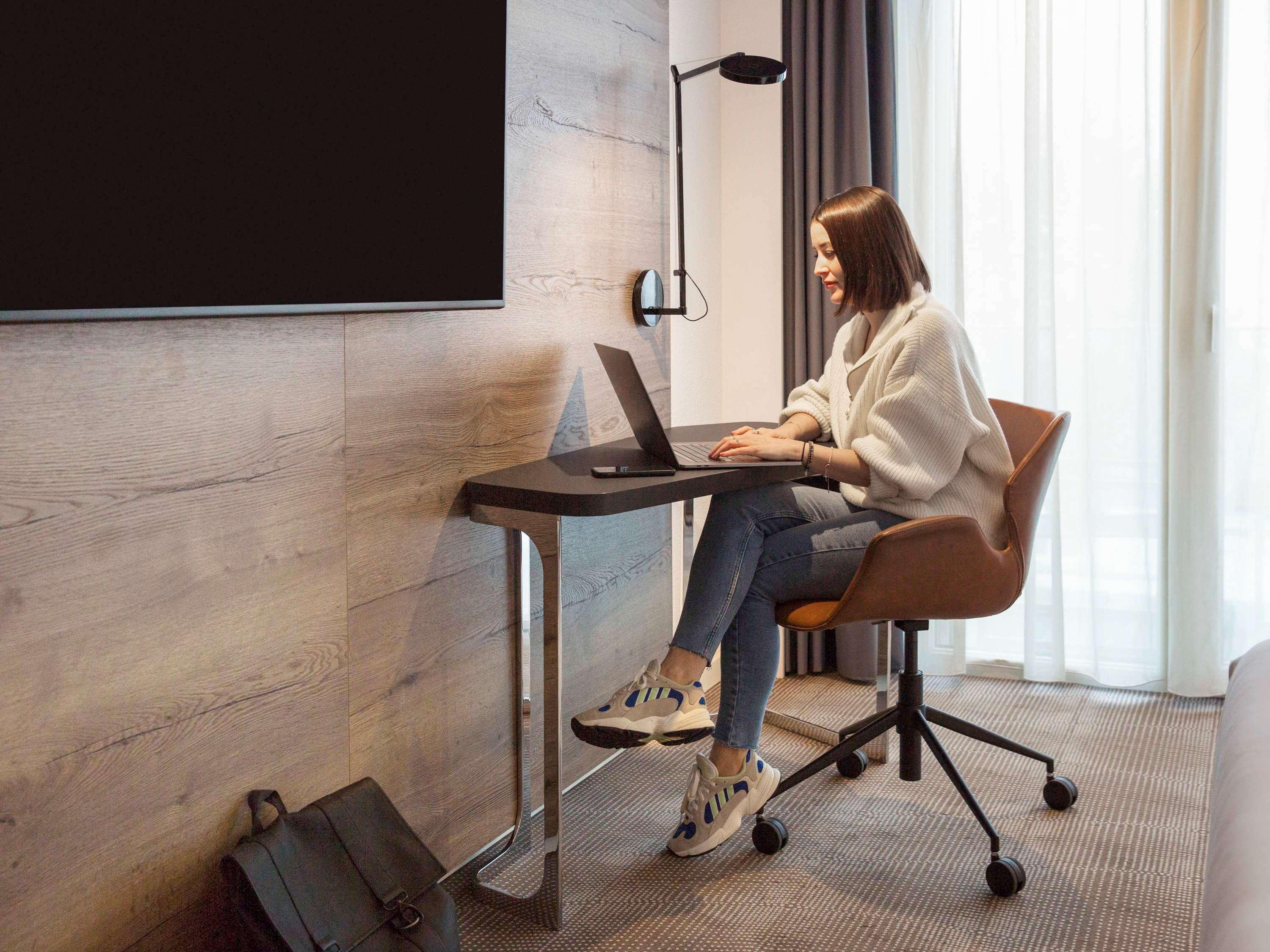 Novotel Lausanne Bussigny Crissier Ngoại thất bức ảnh