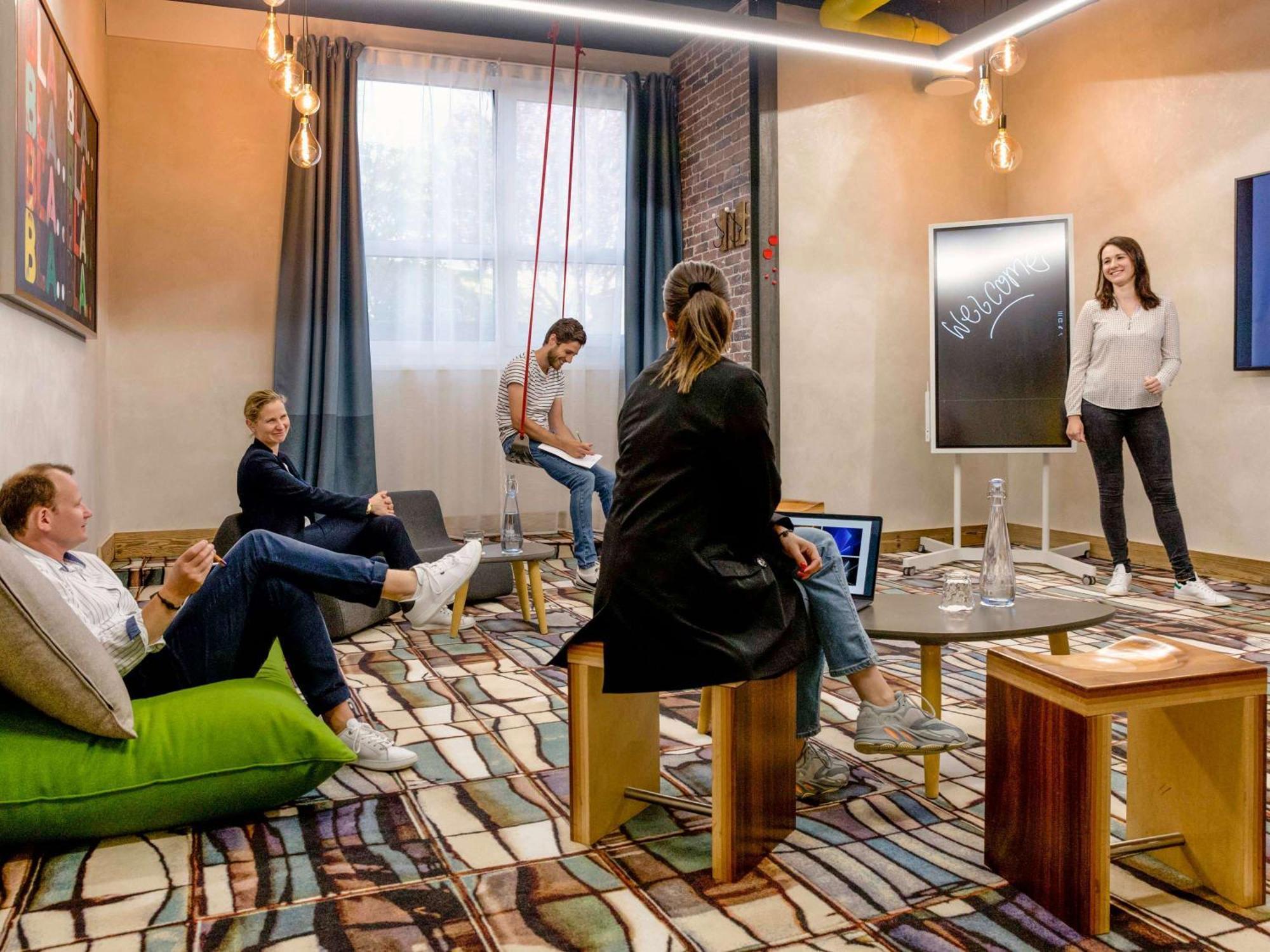 Novotel Lausanne Bussigny Crissier Ngoại thất bức ảnh